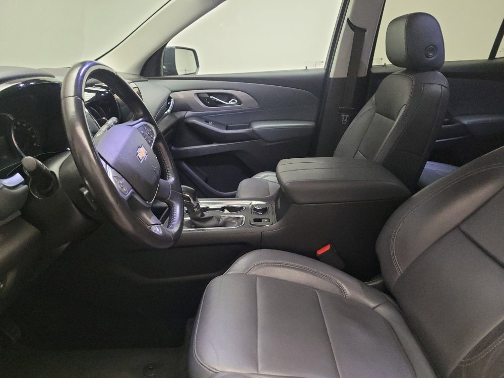Used 2021 Chevrolet Traverse LT w/ LT Premium Package image 17