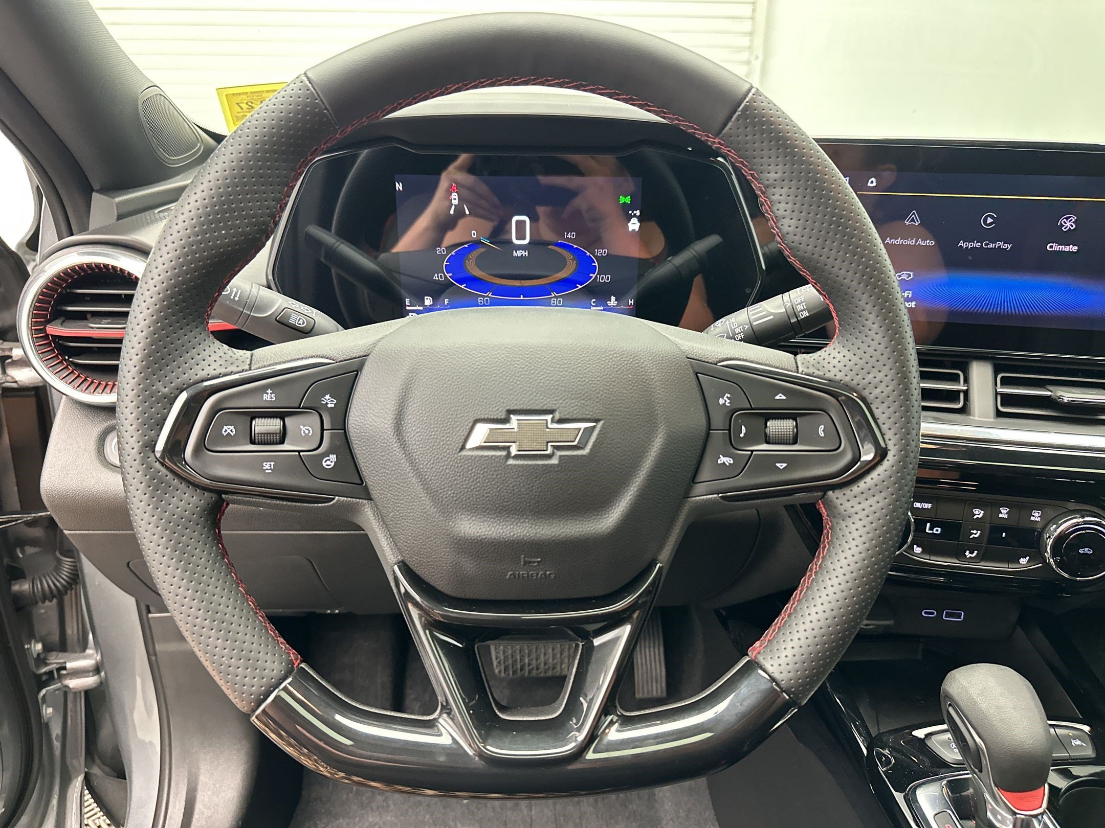 Certified 2026 Chevrolet Trax RS w/ Sunroof Package FWD image 11