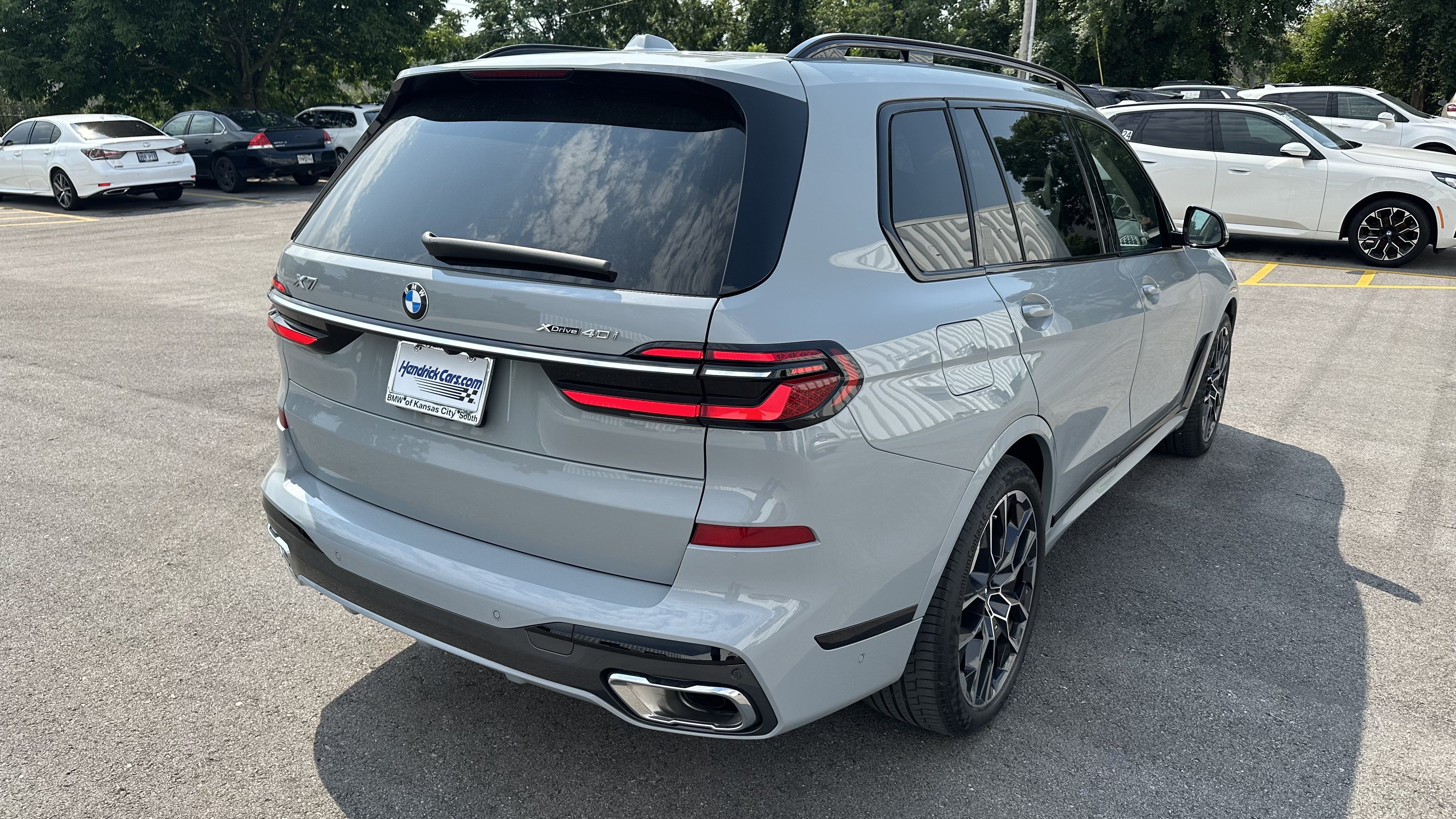 Used 2024 BMW X7 xDrive40i w/ Executive Package AWD/4WD image 10