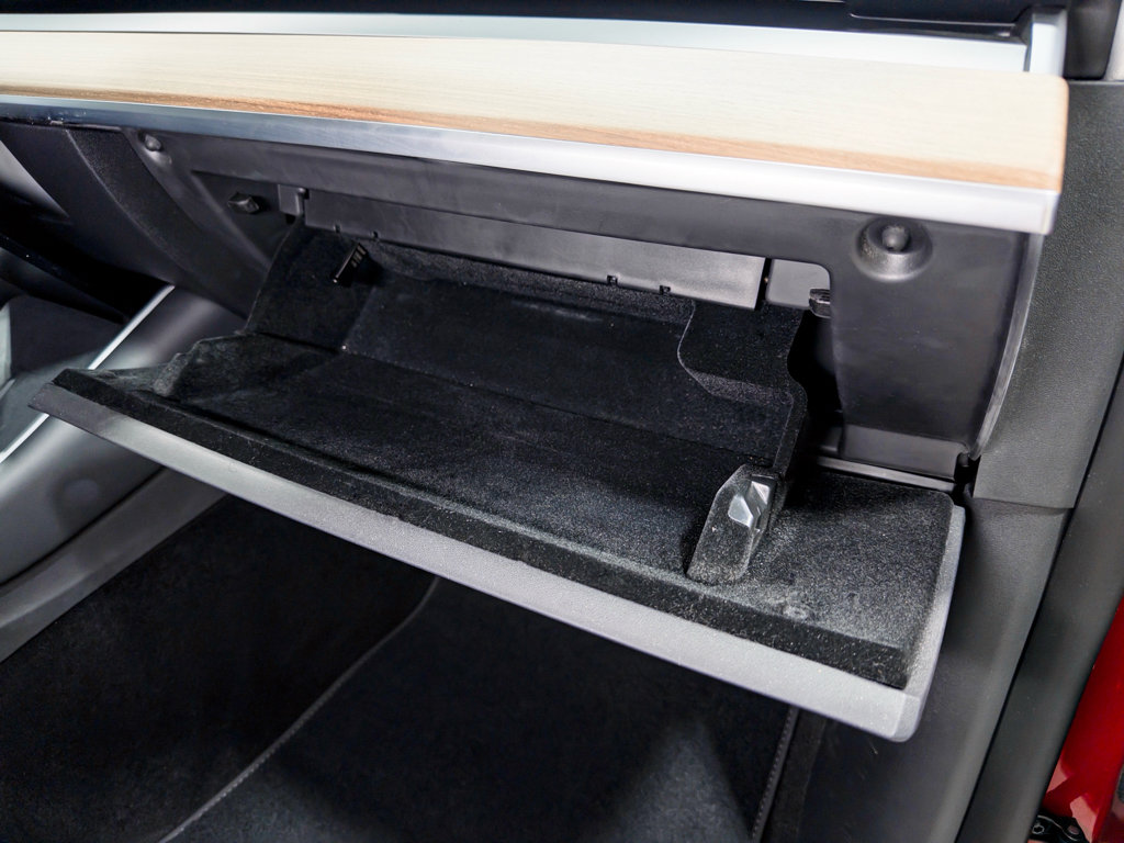 Used 2021 Tesla Model Y Long Range image 19