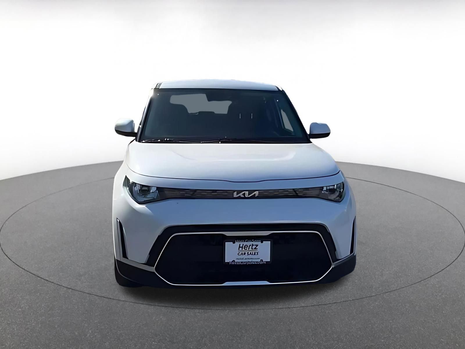 Used 2025 Kia Soul LX w/ LX Technology Package image 3