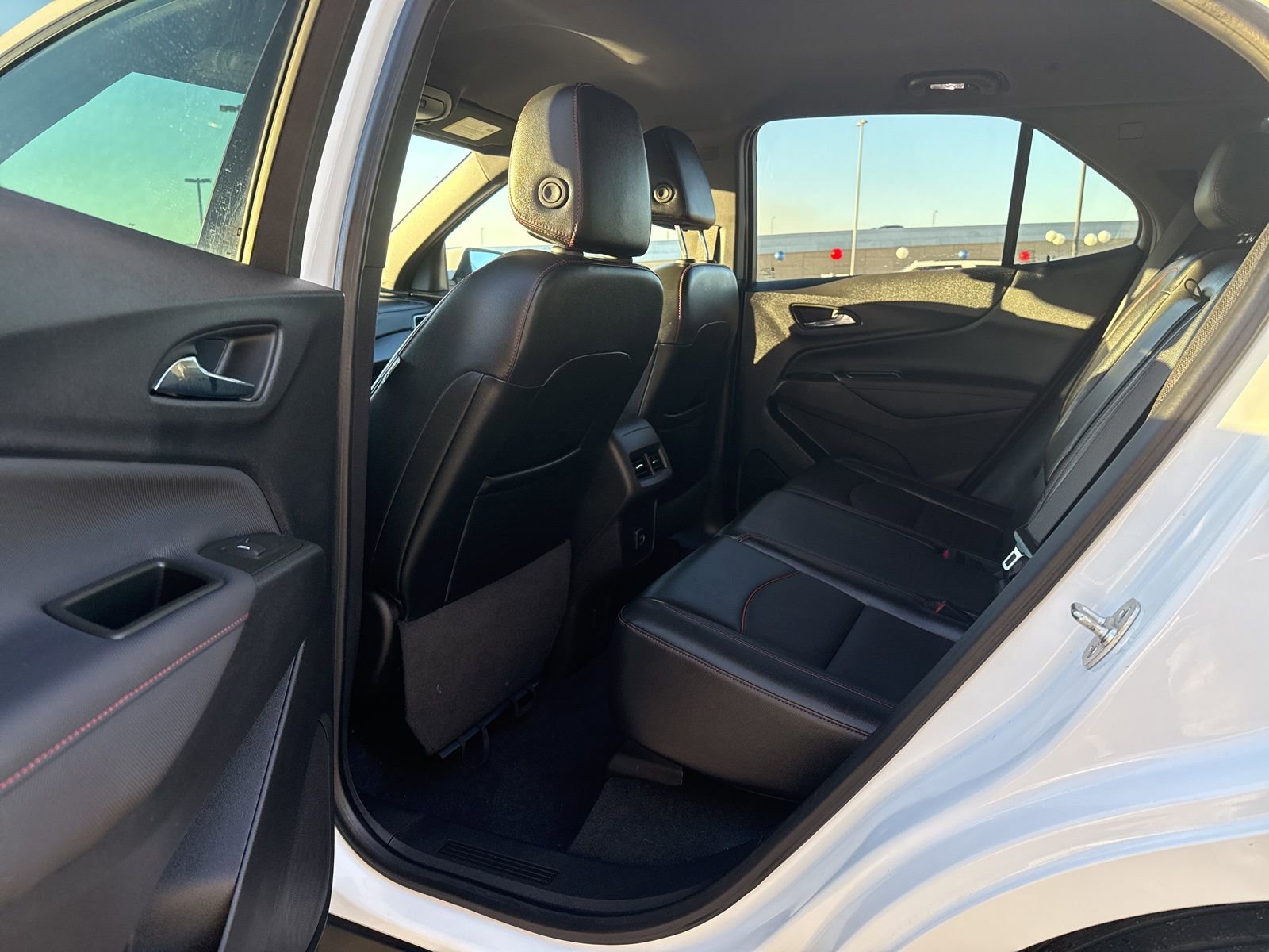 Used 2024 Chevrolet Equinox RS w/ RS Leather Package image 27