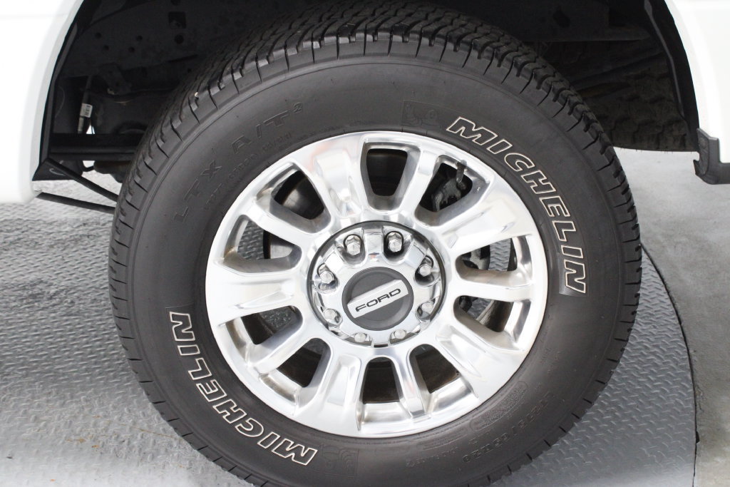 Certified 2022 Ford F250 Limited AWD/4WD image 19