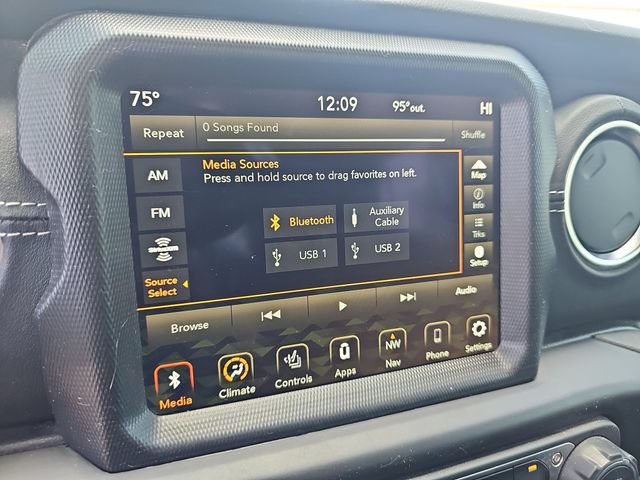 Used 2023 Jeep Wrangler Unlimited Sahara w/ Cold Weather Group AWD/4WD image 22