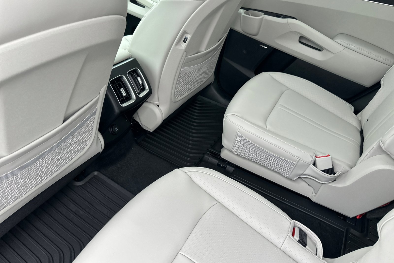 New 2026 Kia Sorento EX image 13