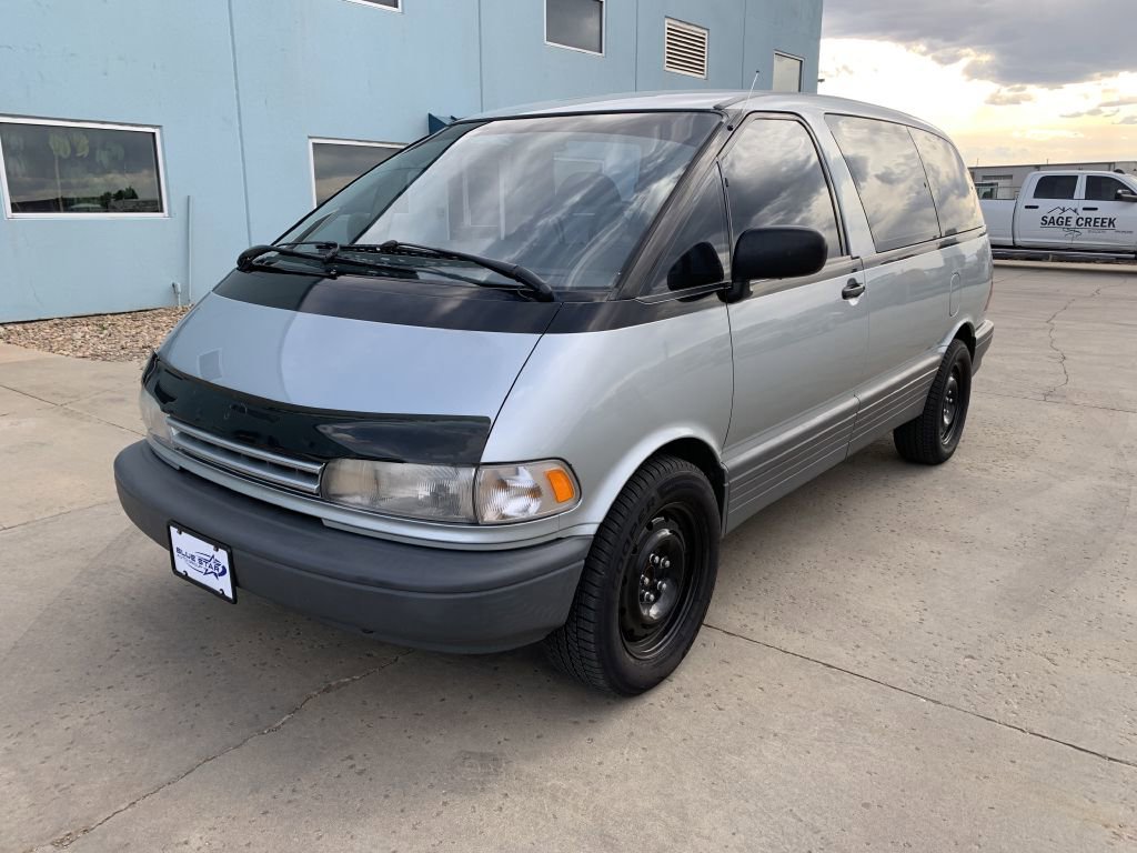Used 1992 Toyota Previa Deluxe RWD image 7