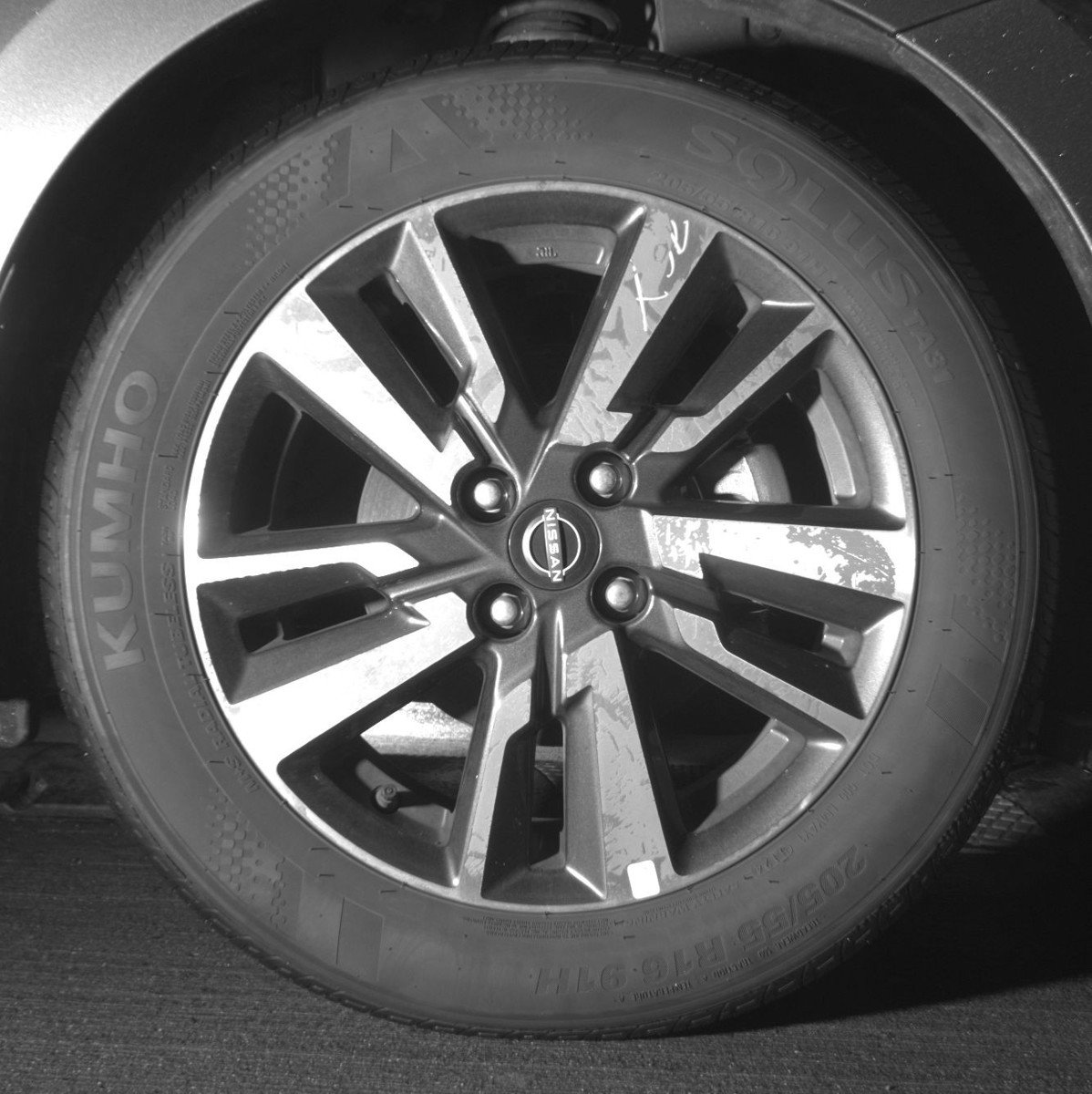 Used 2025 Nissan Versa SV image 13