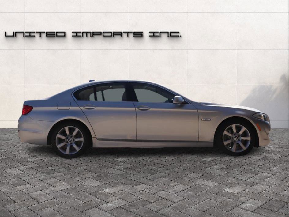 Used 2011 BMW 550i Sedan image 7