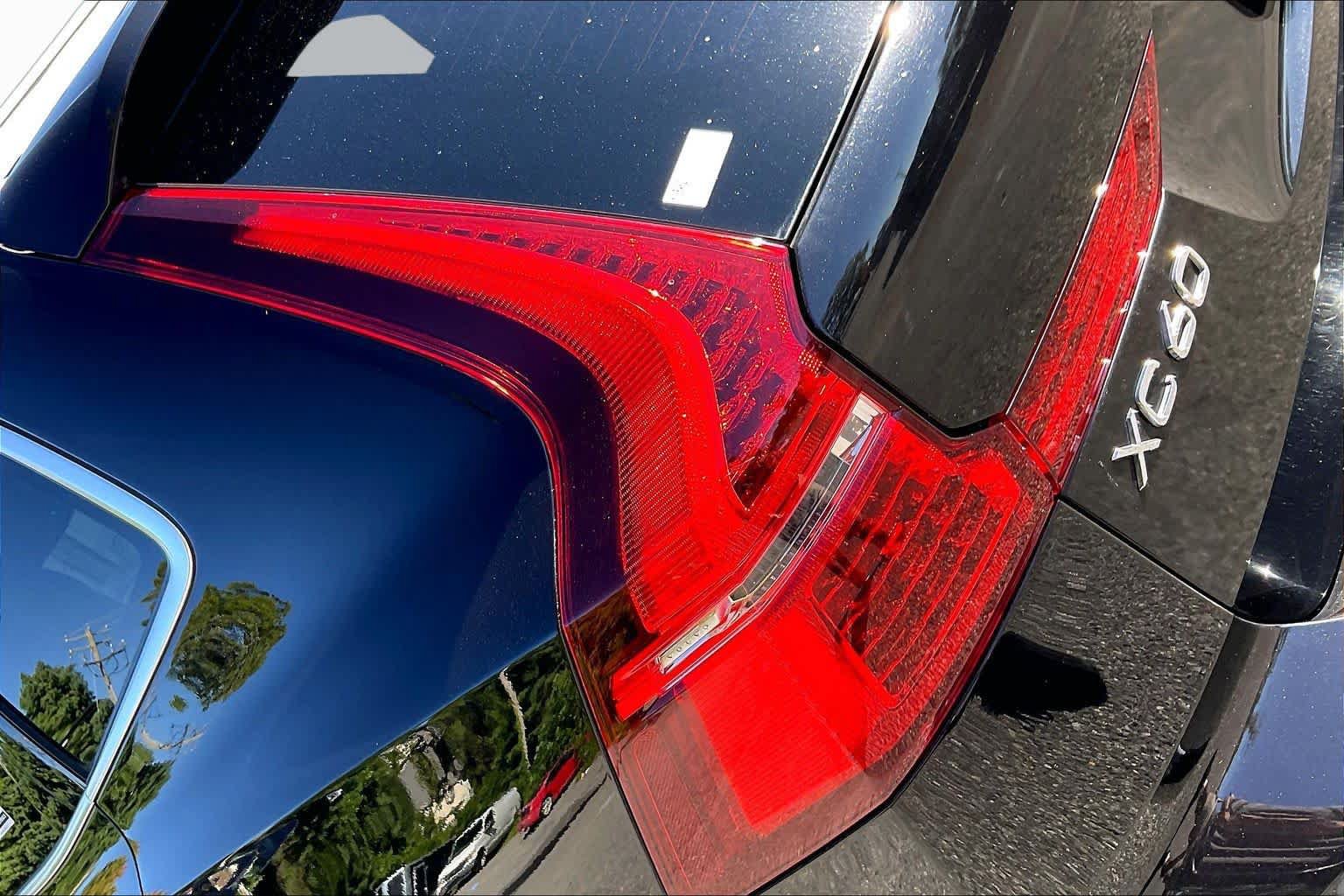Used 2021 Volvo XC60 T5 Inscription w/ Protection Package FWD image 28