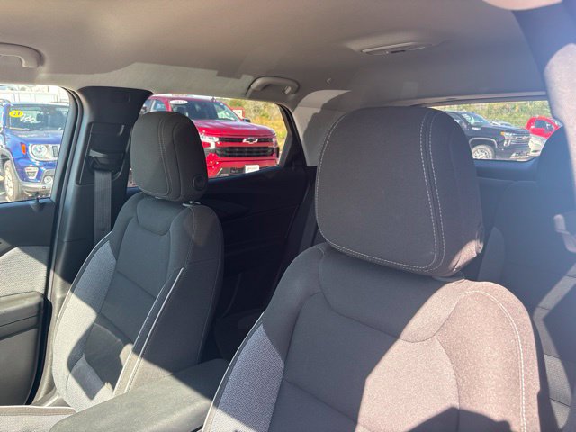 Used 2025 Chevrolet TrailBlazer LT AWD/4WD image 13