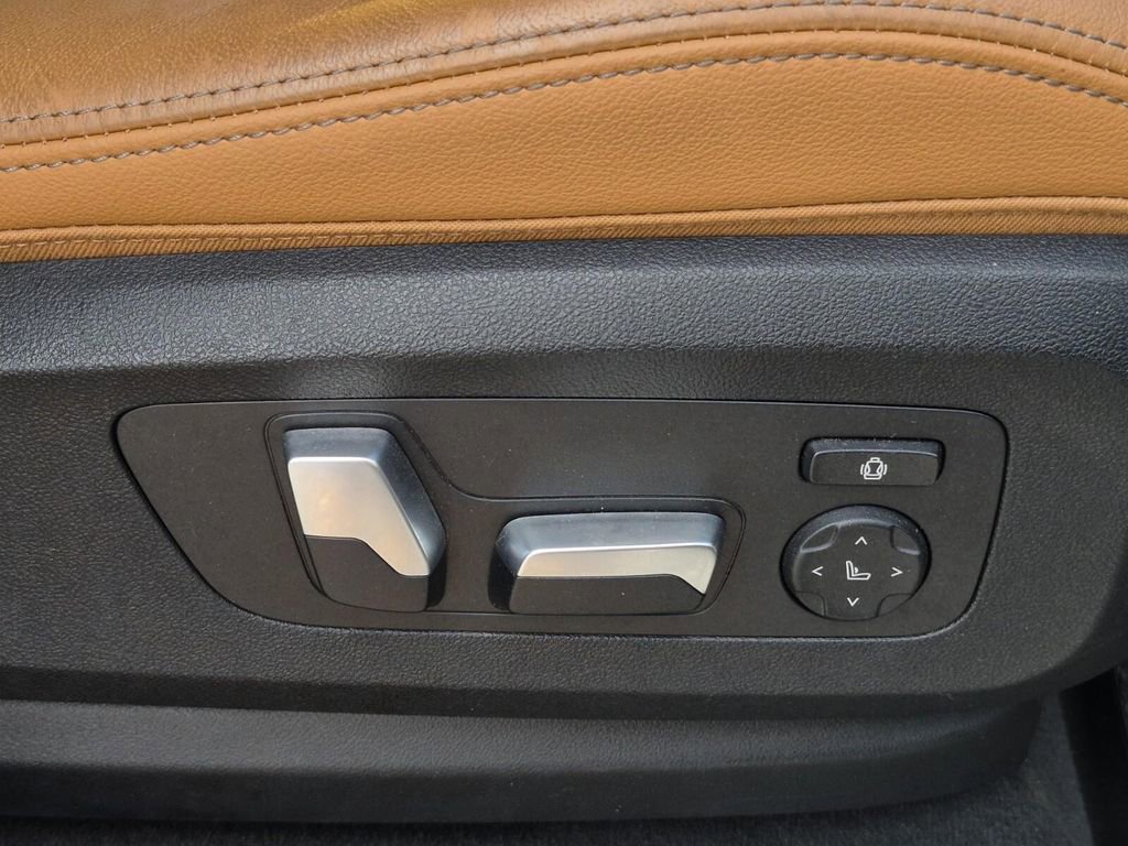 Used 2019 BMW X5 xDrive40i w/ Premium Package 2 image 14