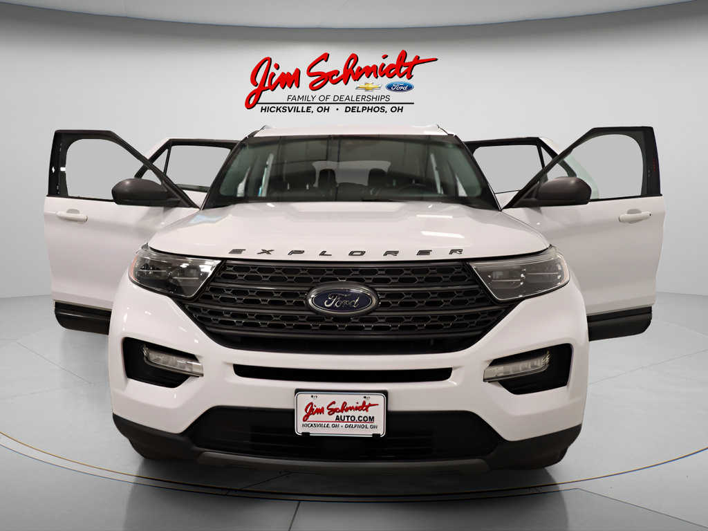 Used 2021 Ford Explorer XLT w/ Equipment Group 202A AWD/4WD image 3
