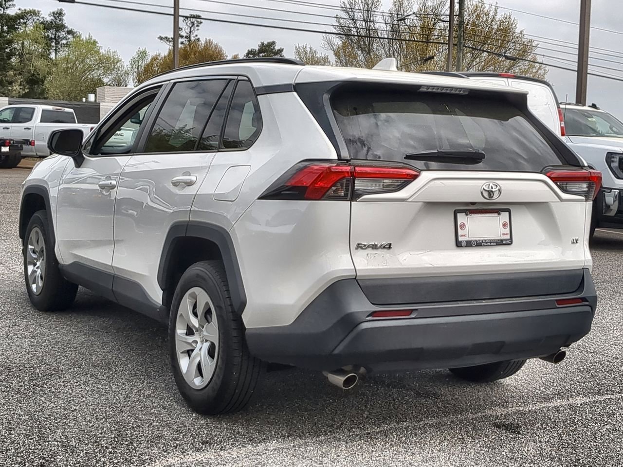 Used 2019 Toyota RAV4 LE image 6