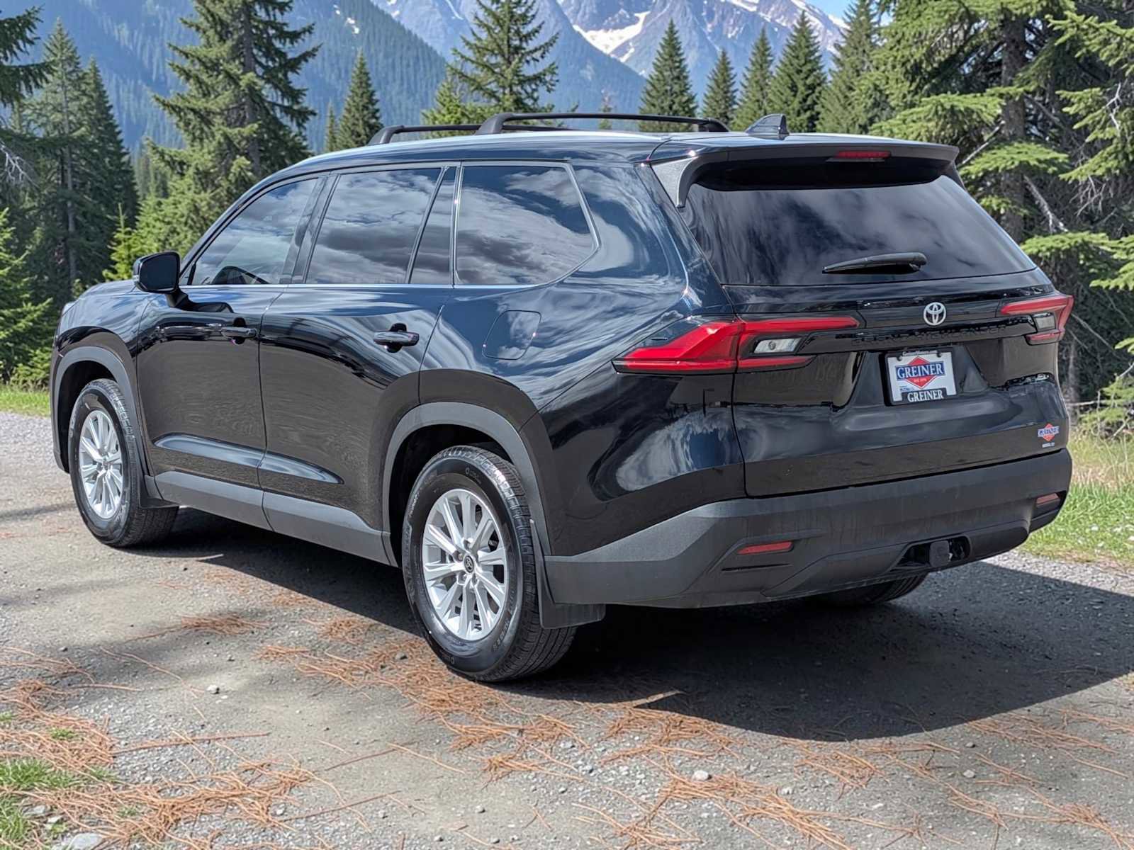 Used 2024 Toyota Grand Highlander AWD image 4