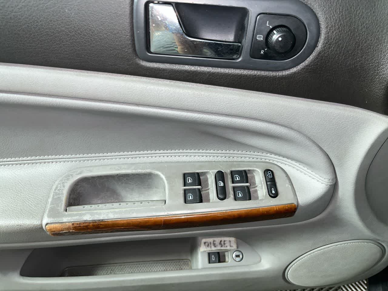 Used 2004 Volkswagen Passat GLS FWD image 13