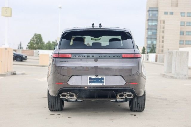 New 2025 Land Rover Range Rover Sport Dynamic SE image 5