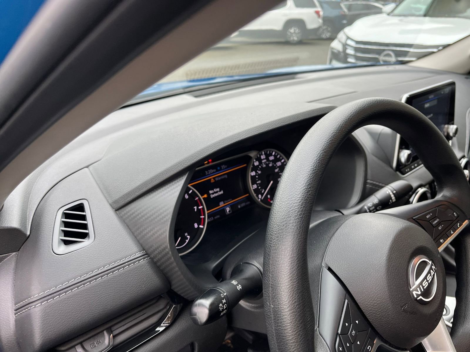 Used 2025 Nissan Sentra SV FWD image 34