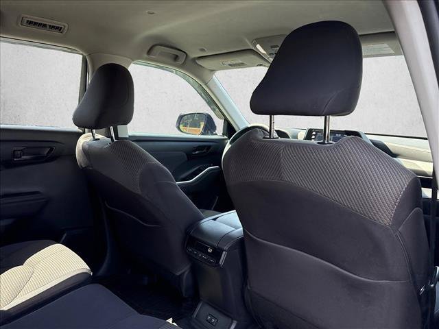 Certified 2021 Toyota Highlander L FWD image 23
