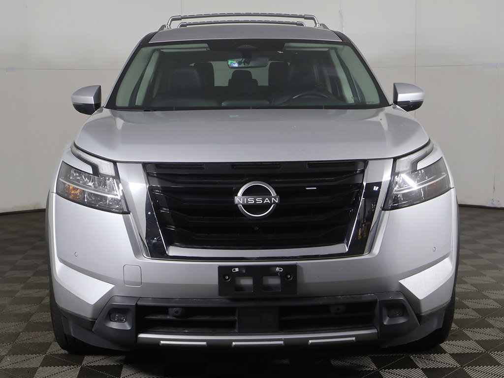 Used 2023 Nissan Pathfinder SL AWD/4WD image 13
