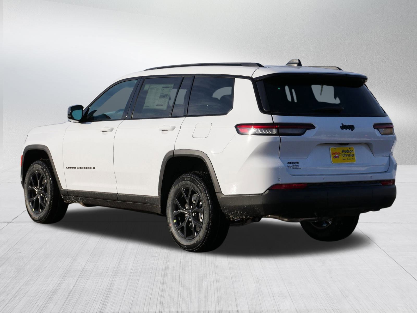 New 2025 Jeep Grand Cherokee L Altitude image 3