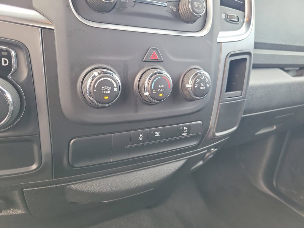 Used 2024 RAM 1500 Warlock RWD image 22