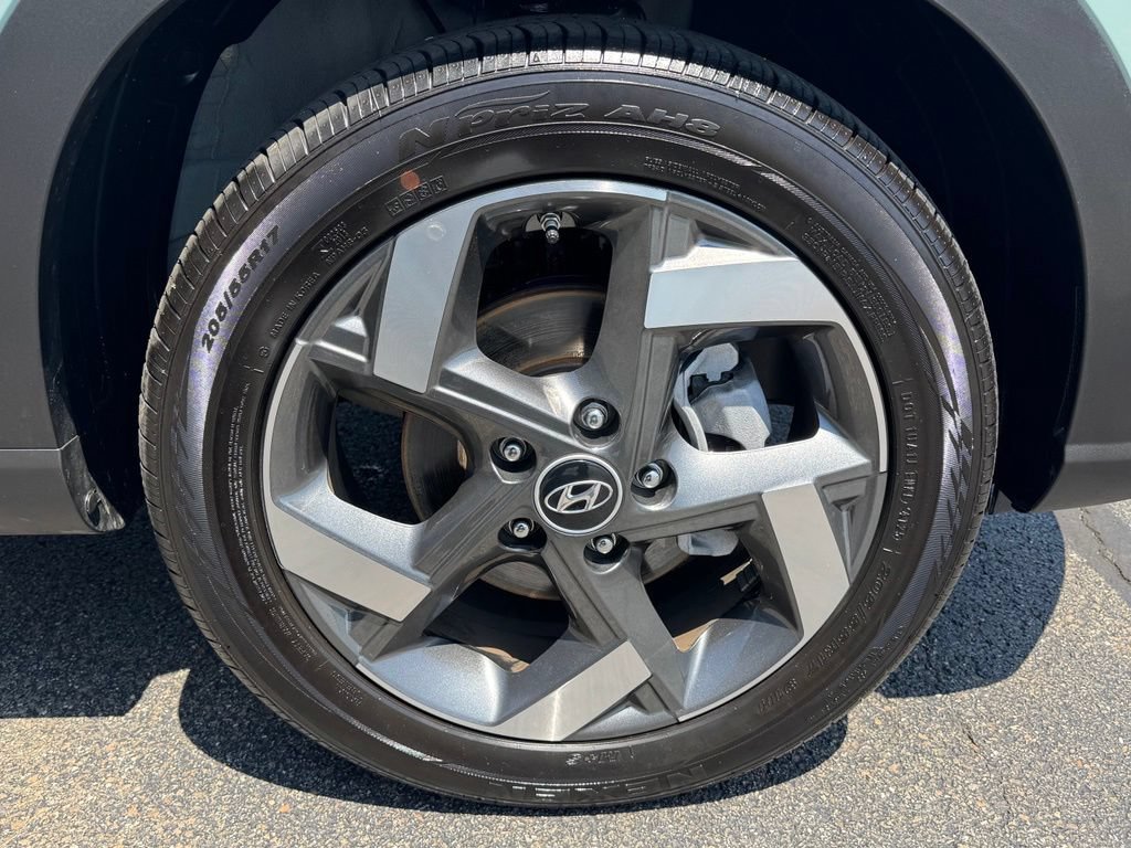 Certified 2026 Hyundai Venue SEL FWD image 29