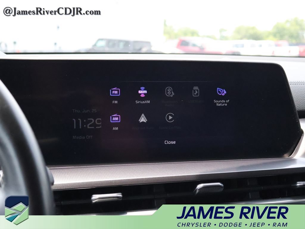 Used 2023 Kia Telluride S AWD/4WD image 32