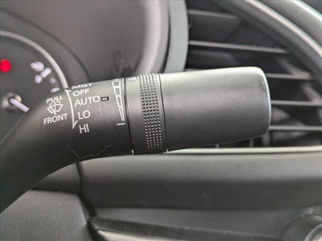 Used 2022 MAZDA MAZDA3 s image 11