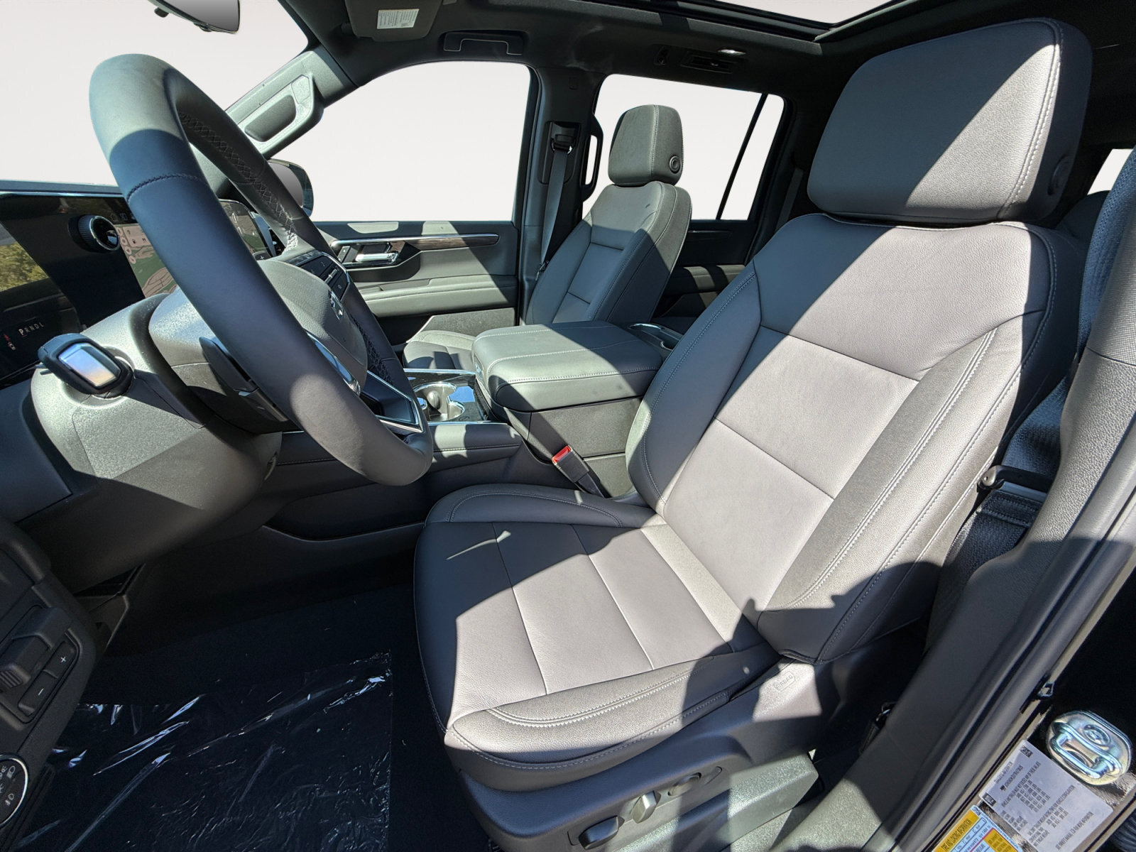 New 2026 Chevrolet Suburban Z71 w/ Z71 Off-Road Package AWD/4WD image 10