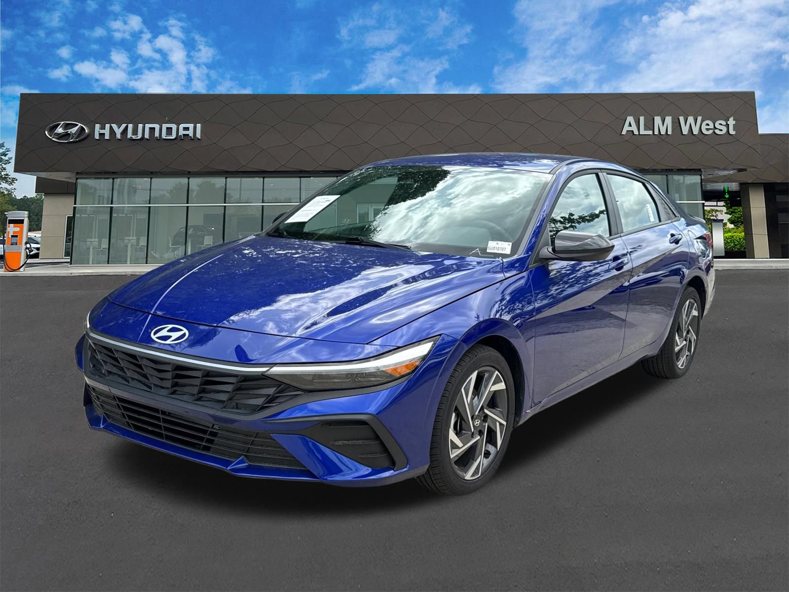 Used 2025 Hyundai Elantra Sport FWD image 1