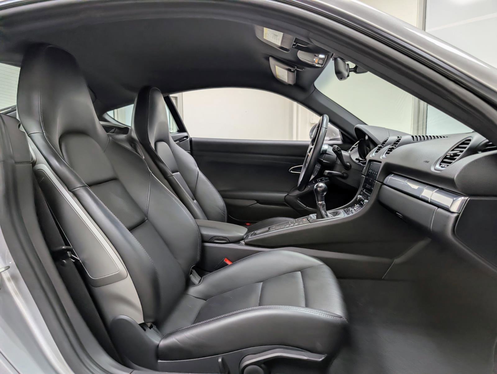 Used 2022 Porsche 718 Cayman image 20