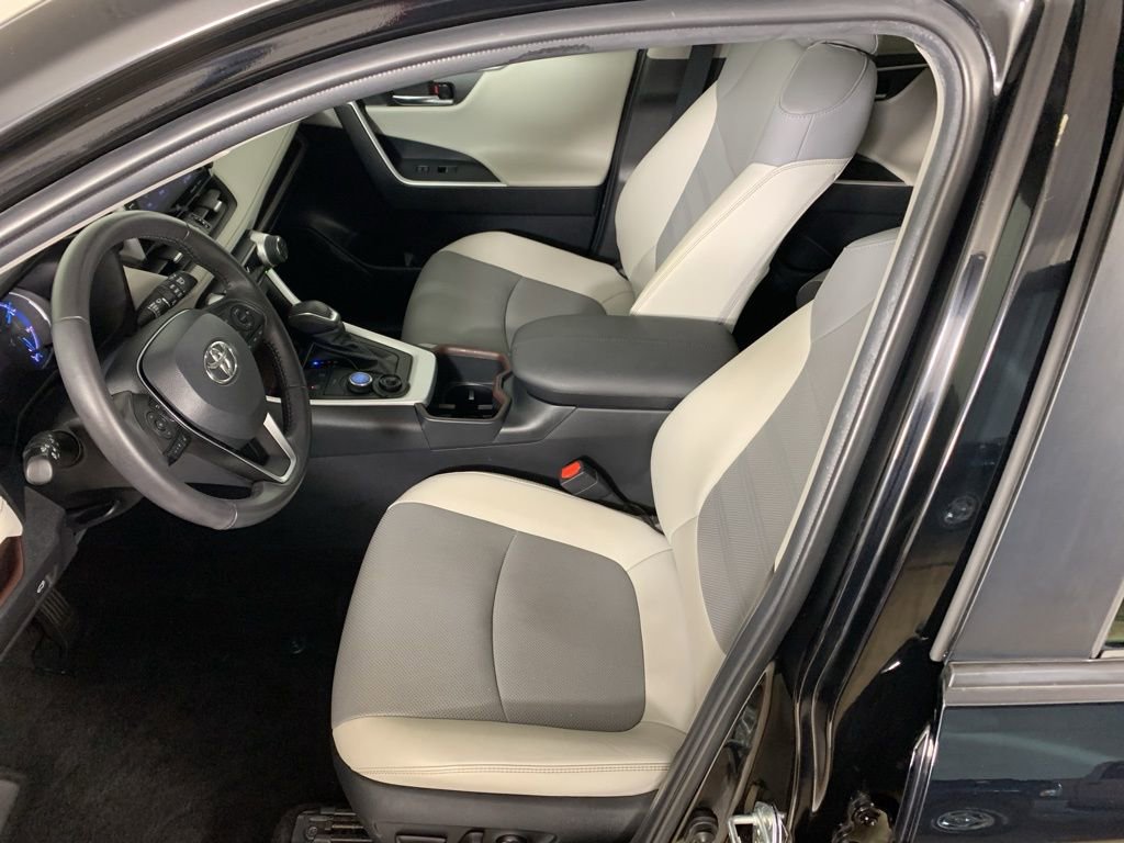 Used 2022 Toyota RAV4 Limited image 31