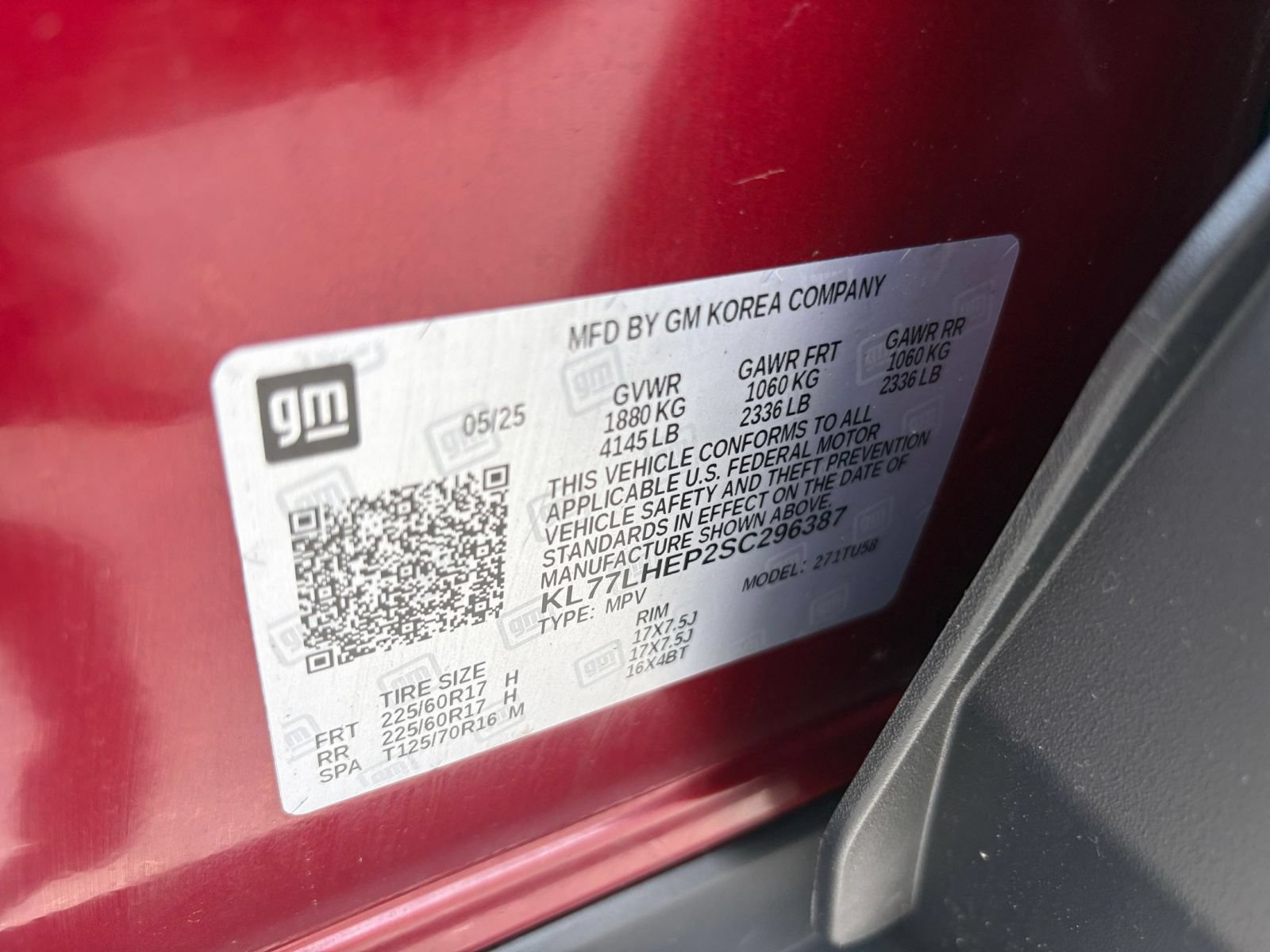Used 2025 Chevrolet Trax LT FWD image 28