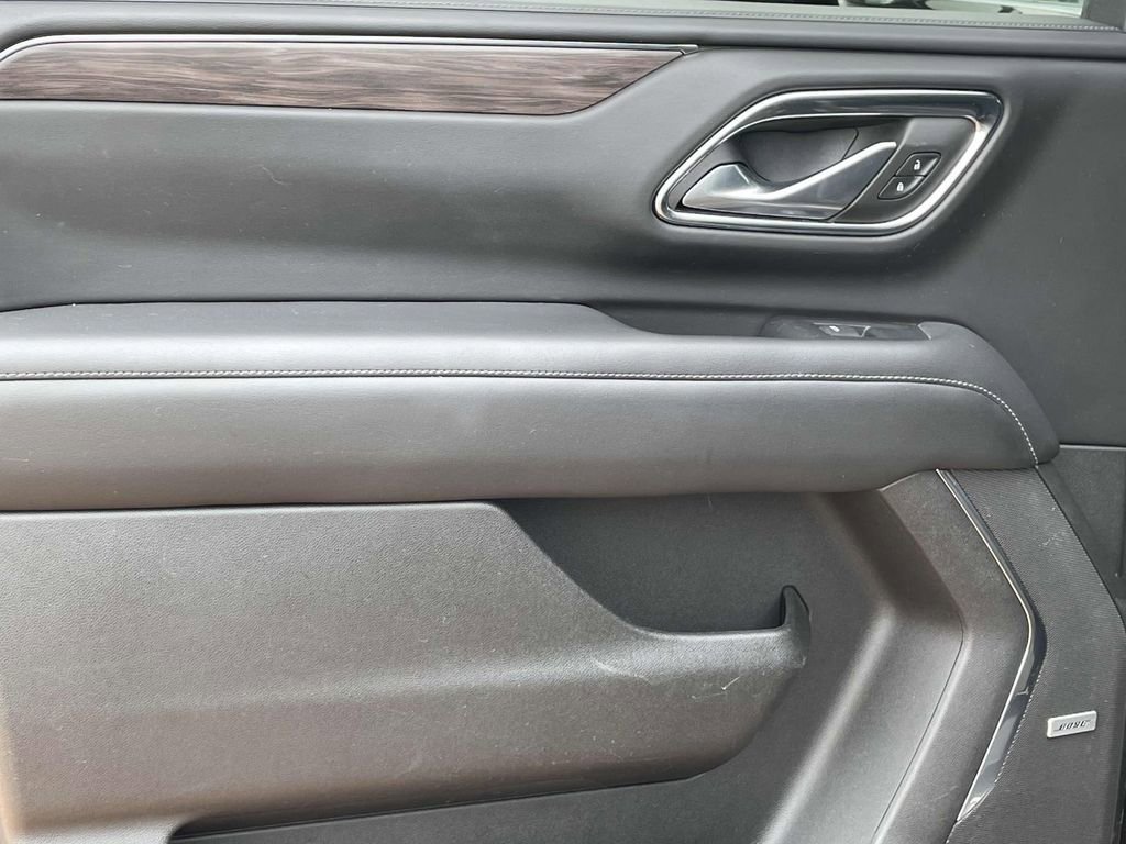 Used 2023 Chevrolet Suburban LT image 10