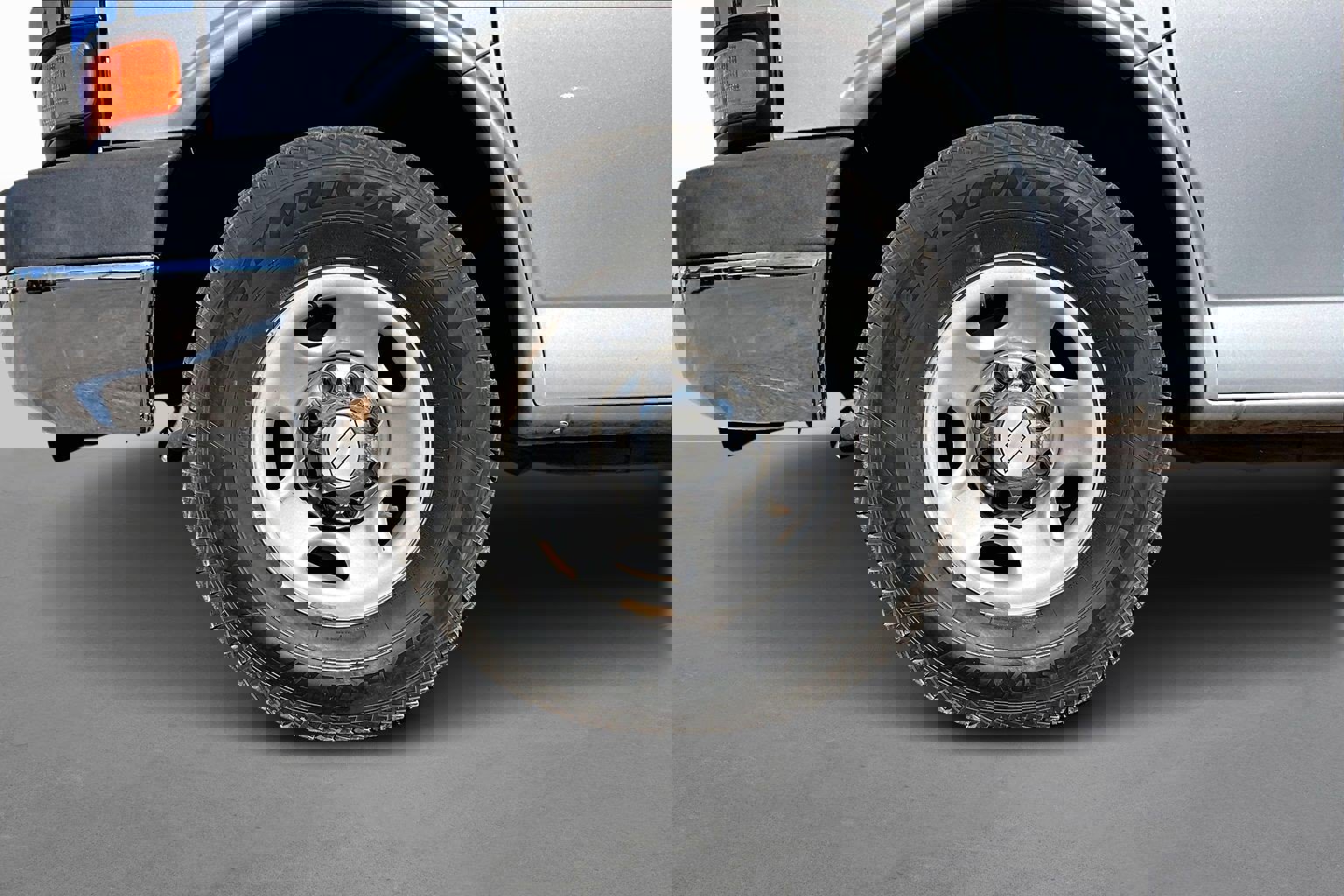 Used 2016 Chevrolet Express 3500 LT w/ LT Preferred Equipment Group image 8