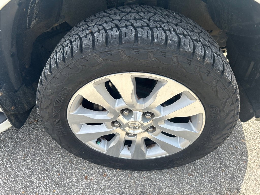 Used 2016 Toyota Sequoia Platinum AWD/4WD image 21