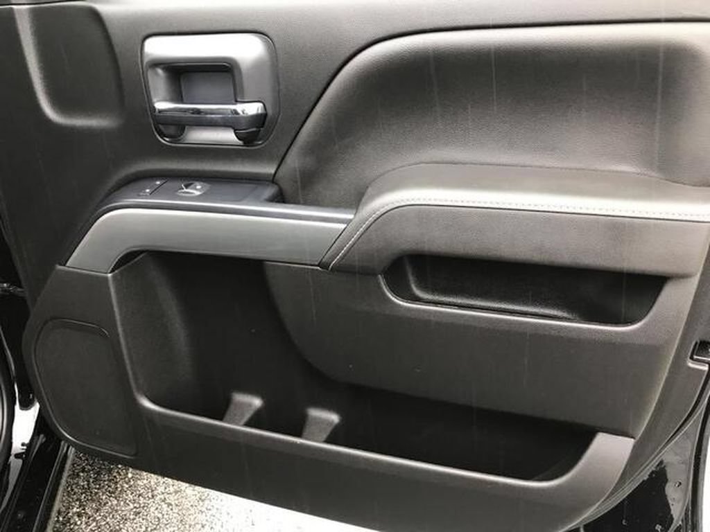 Used 2018 Chevrolet Silverado 1500 LT w/ All Star Edition AWD/4WD image 21