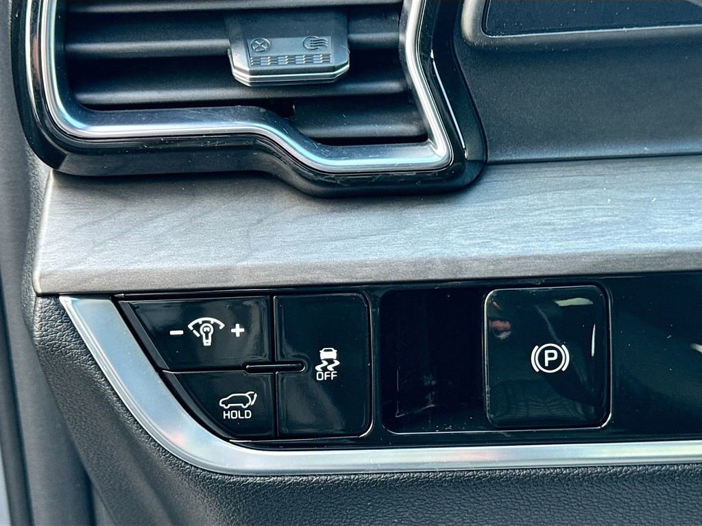 Certified 2023 Kia Sportage X-Line w/ X-Line Premium Package image 13