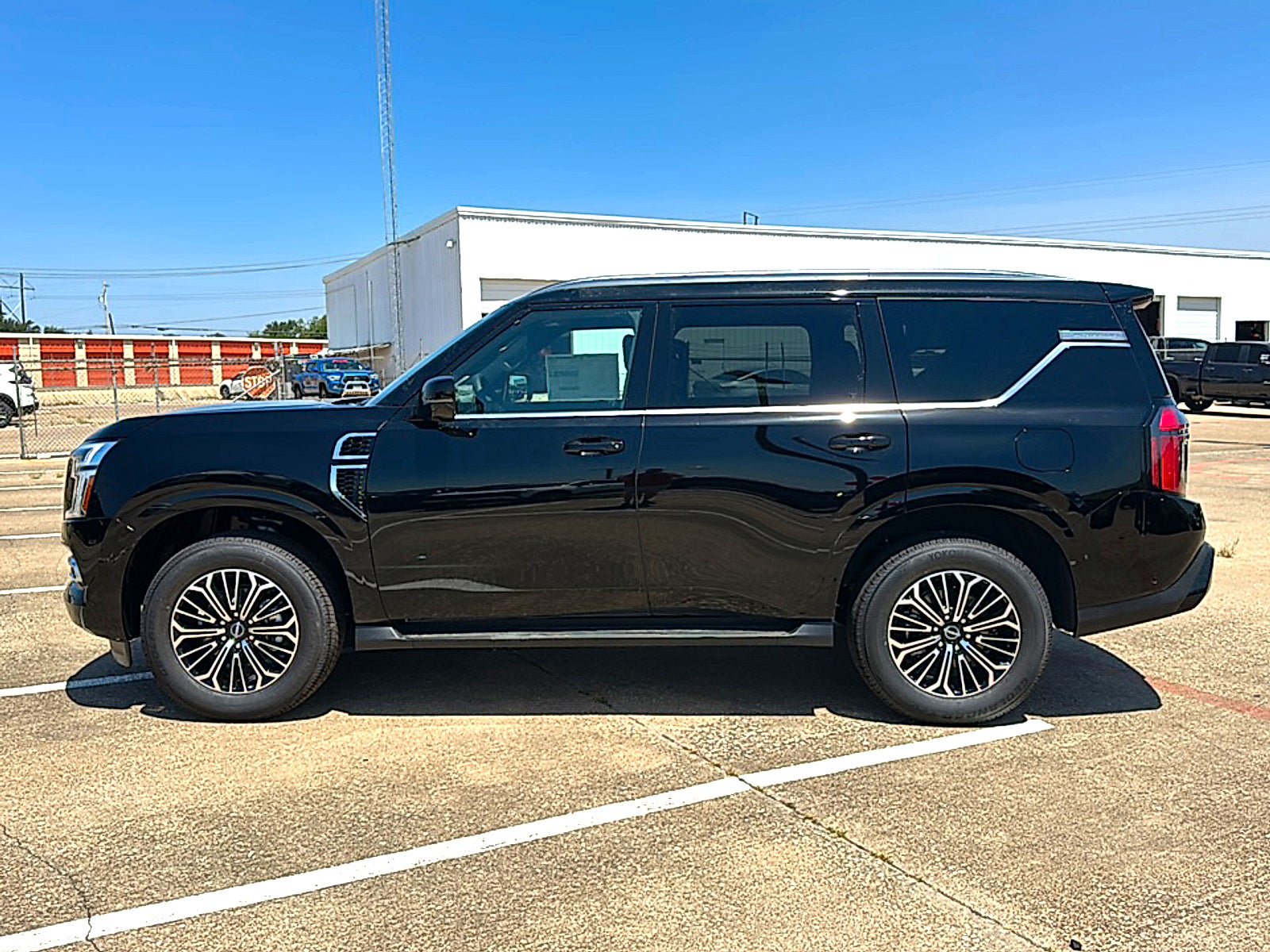 New 2026 Nissan Armada SL w/ Captain's Chari Seat Package AWD/4WD image 5
