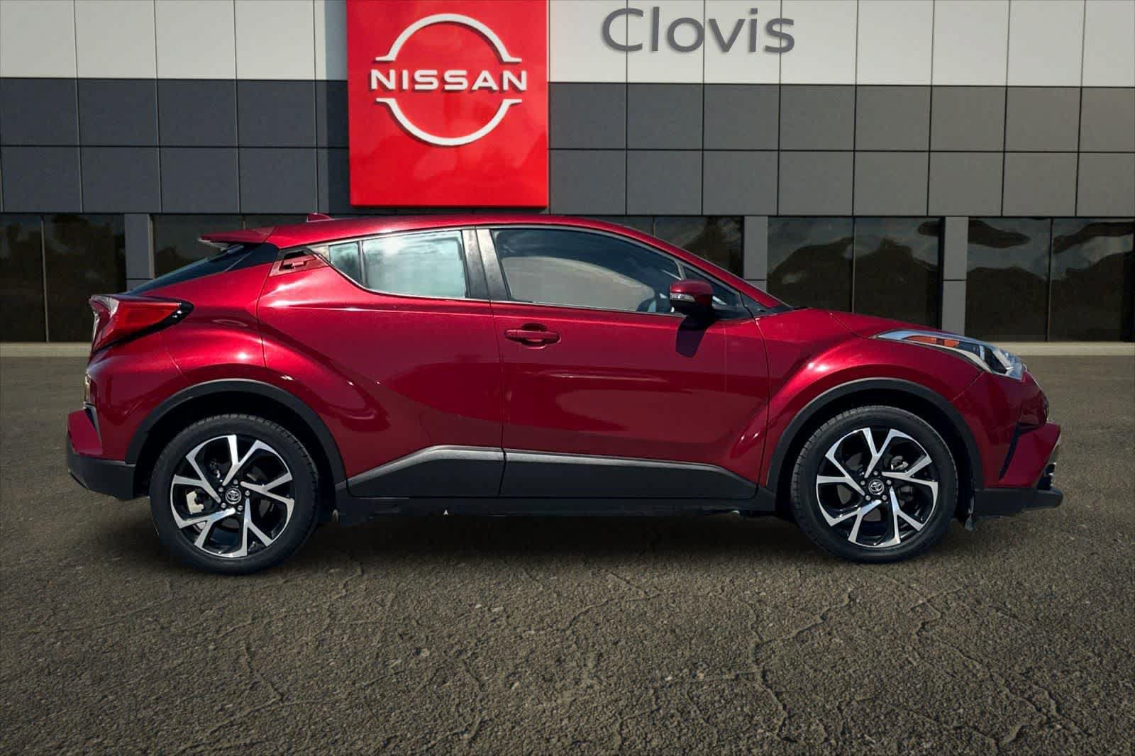 Used 2018 Toyota C-HR XLE FWD image 9
