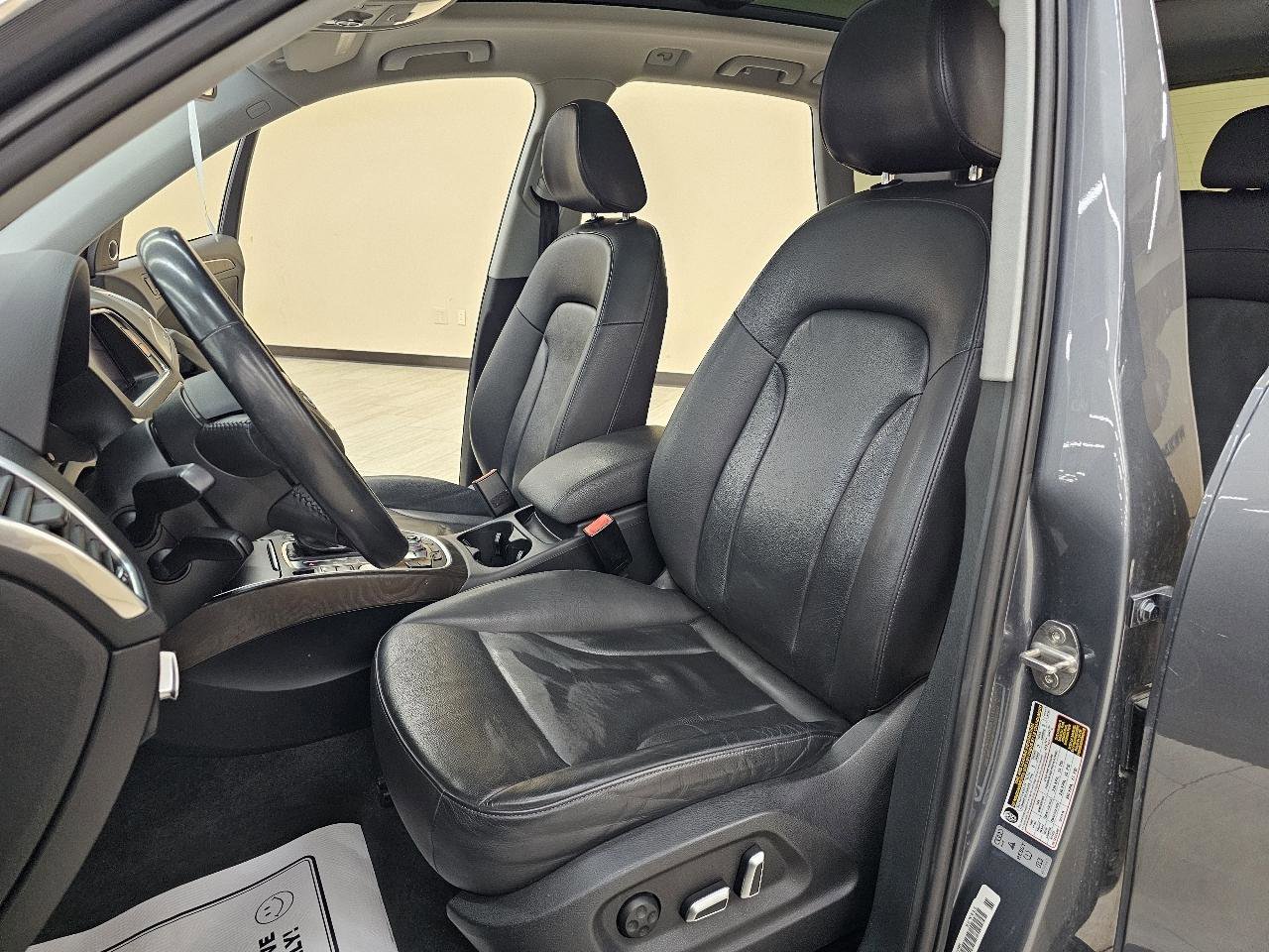Used 2016 Audi Q5 2.0T Premium Plus w/ Technology Package AWD/4WD image 17