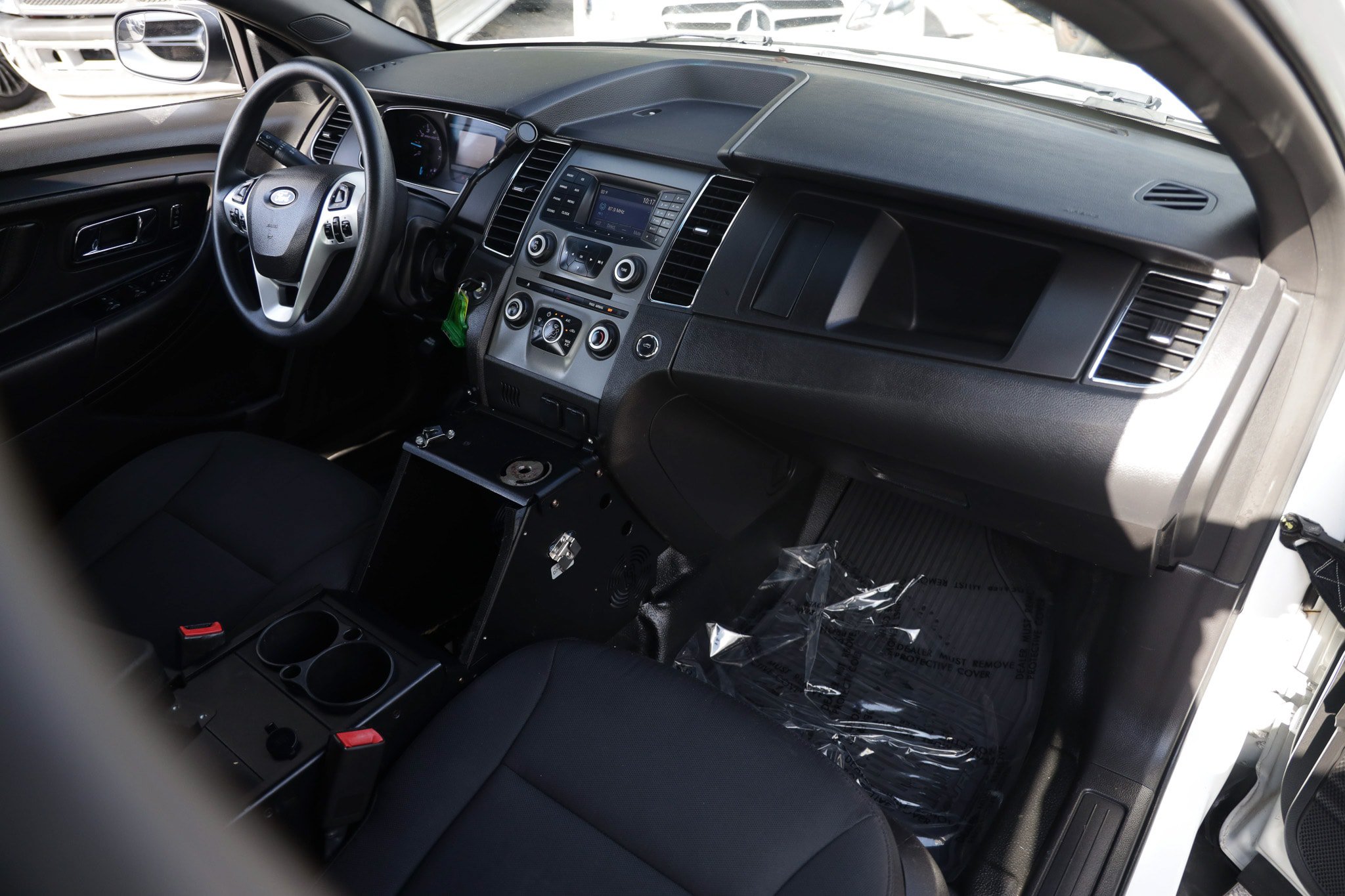 Used 2018 Ford Taurus Police Interceptor FWD image 23