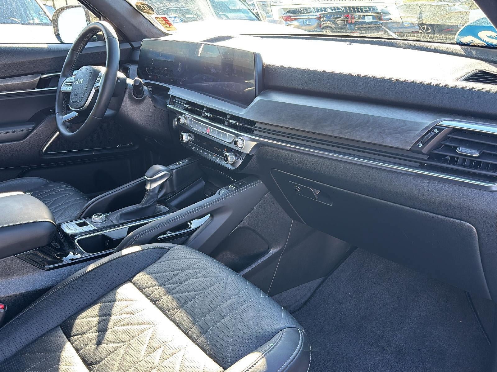 Certified 2025 Kia Telluride SX Prestige X-Line AWD/4WD image 26