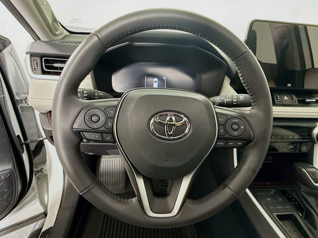 Used 2024 Toyota RAV4 Limited image 11