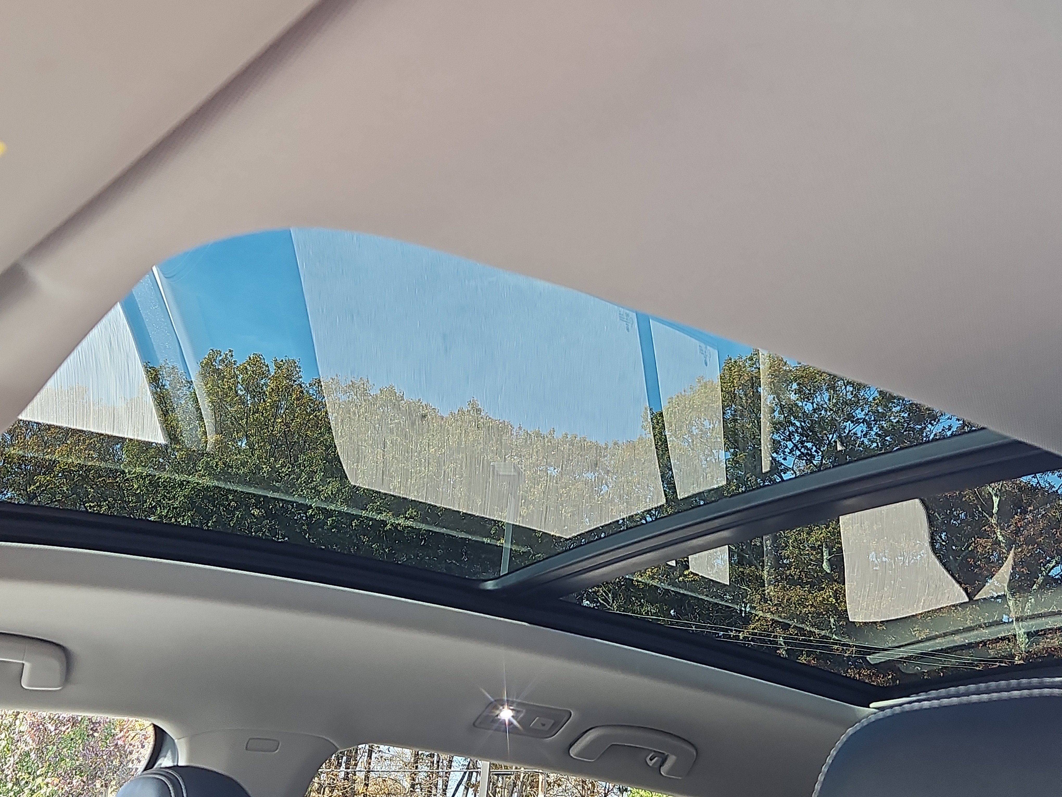 Certified 2022 Volkswagen Atlas SE image 7