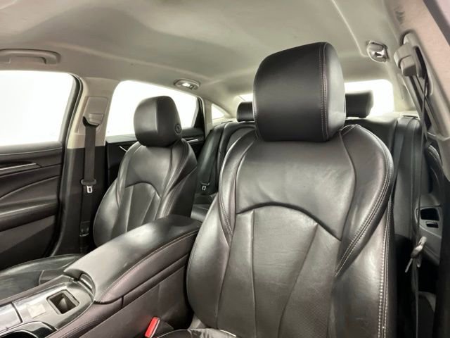 Used 2019 Buick LaCrosse Essence image 6