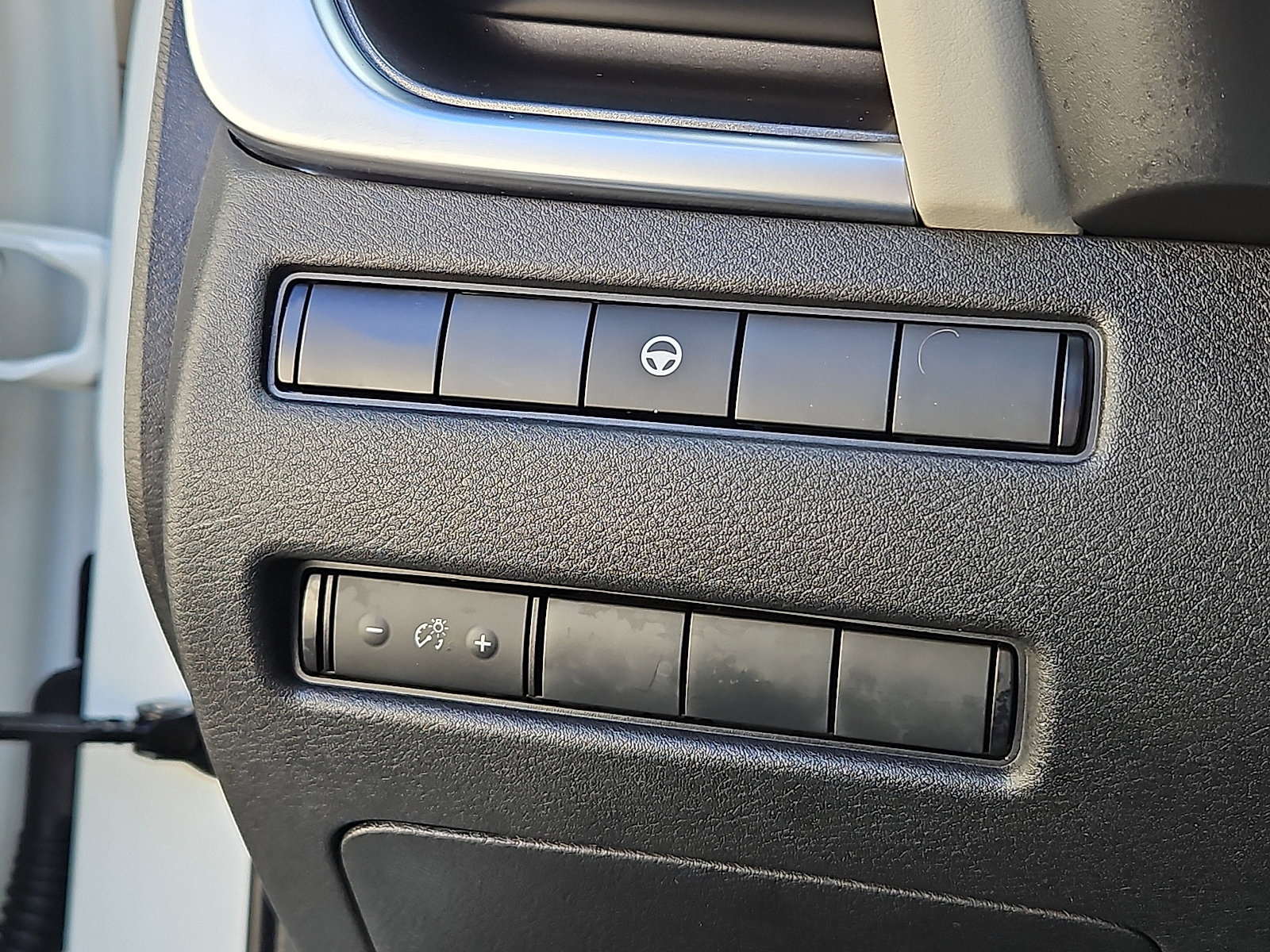 Certified 2023 Nissan Rogue SV image 23