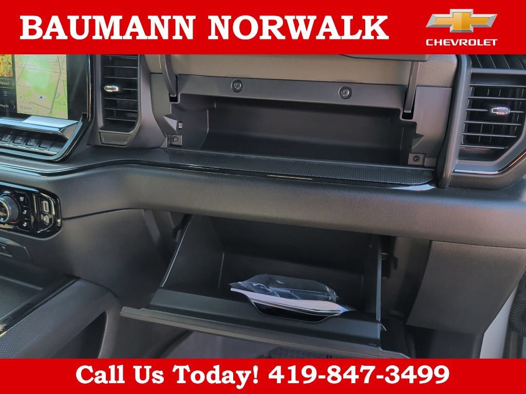 Used 2025 Chevrolet Silverado 2500 ZR2 w/ Technology Package AWD/4WD image 40
