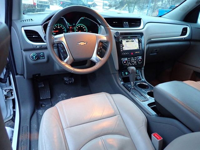 Used 2017 Chevrolet Traverse LT image 20