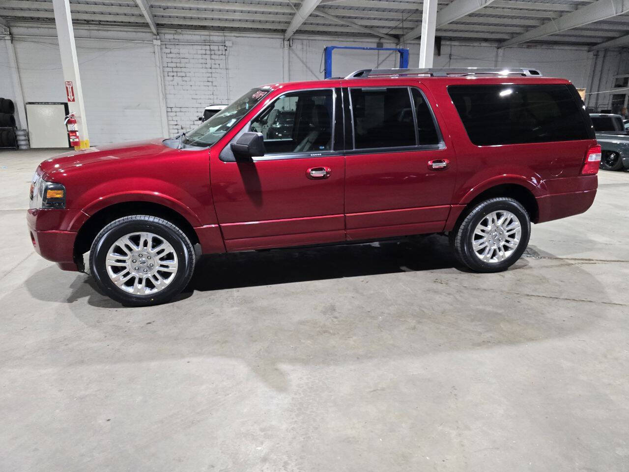 Used 2014 Ford Expedition EL Limited w/ Equipment Group 301A AWD/4WD image 4